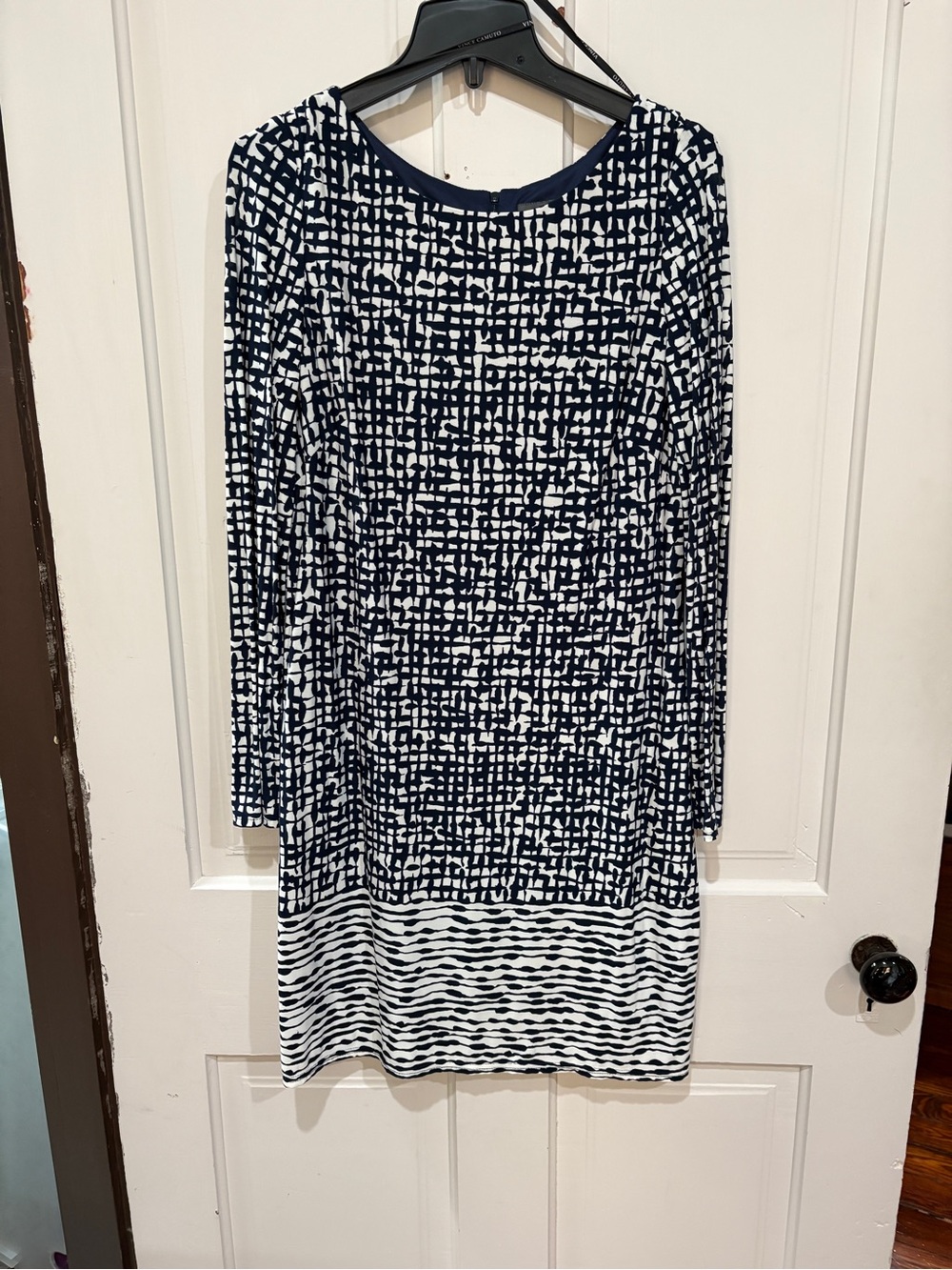 Vince Camuto Navy & White Long-Sleeve Patterned Shift Dress